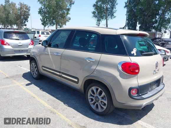 2015 FIAT 500L Urbana Trekking с VIN ZFBCFADH2FZ033204, выставлен на аукционе IAAI как лот 42267755 с пробегом 41 175 миль миль и . История ставок и продаж доступна на DreamBid. Изображение 3.