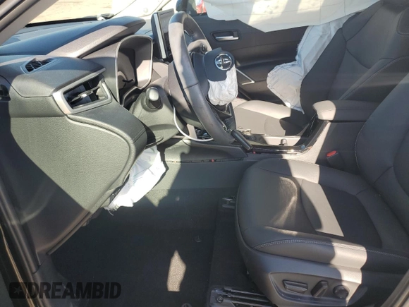 2024 Toyota Corolla Cross XLE with VIN 7MUDAAAGXRV073103, listed as a Copart auction lot 86753294 with 5,667 mi miles and Salvage title. Bid and sale history available at DreamBid. Image 7.