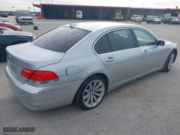 2007 BMW 7 Series 750Li with VIN WBAHN83597DT65335, listed as a IAAI auction lot 41738807 with 125,228 mi miles. Bid and sale history available at carsss.com. Image 4.