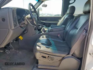 2005 GMC Sierra 2500HD SLE z VIN 1GTHK23245F813805, wystawiony jako Copart lot #51147775 z przebiegiem 213 786 mil mil oraz Czysty tytuł • Clean title. Historia ofert i sprzedaży dostępna na DreamBid. Obrazek 7.