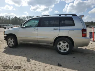 2005 Toyota Highlander with VIN JTEDP21A450088909, listed as a Copart auction lot 51628585 with 245,526 mi miles and Salvage Title. Bid and sale history available at carsss.com. Image 2.