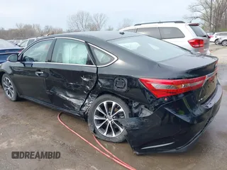 2018 Toyota Avalon XLE with VIN 4T1BK1EB2JU271022, listed as a IAAI auction lot 41888633 with 44,946 mi miles and . Bid and sale history available at DreamBid. Image 6.