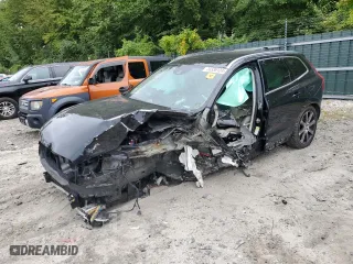 2019 Volvo XC60 Inscription with VIN LYV102RL5KB283742, listed as a Copart auction lot 70336124 with 0 mi miles and Salvage Title. Bid and sale history available at carsss.com. Image 1.
