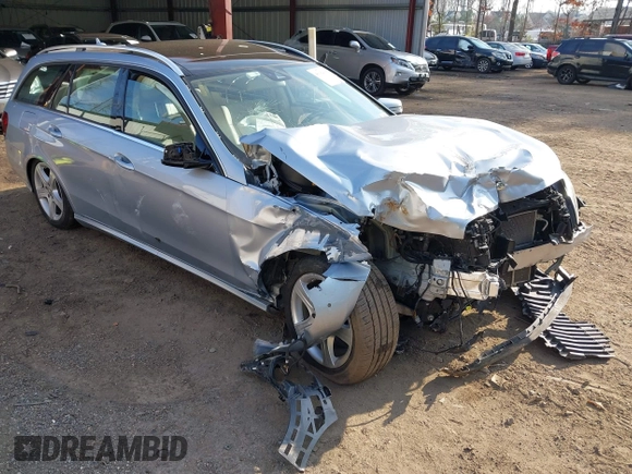 2016 Mercedes-Benz E-Class E 350 Luxury with VIN WDDHH8JB9GB233941, listed as a IAAI auction lot 41184353 with 79,303 mi miles. Bid and sale history available at carsss.com. Image 1.