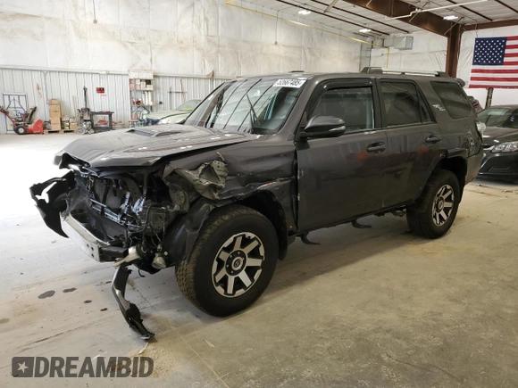 2018 Toyota 4Runner SR5 with VIN JTEBU5JR7J5560461, listed as a Copart auction lot 52667485 with Not Provided miles and Clean Title. Bid and sale history available at DreamBid. Image 1.