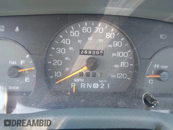 1996 Mercury Grand Marquis GS with VIN 2MELM74W7TX702815, listed as a IAAI auction lot 41452207 with 269,305 mi miles and . Bid and sale history available at DreamBid. Image 7.