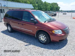 2007 Chrysler Town & Country Touring with VIN 2A4GP54L57R185569, listed as a IAAI auction lot 42152729 with 157,822 mi miles and . Bid and sale history available at DreamBid. Image 1.