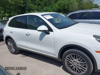 2017 Porsche Cayenne S z VIN WP1AB2A20HLA50805, wystawiony jako IAAI lot #42030013 z przebiegiem 123 578 mil mil oraz . Historia ofert i sprzedaży dostępna na DreamBid. Obrazek 13.