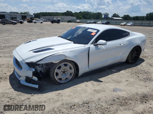 2015 Ford Mustang V6 z VIN 1FA6P8AM8F5347101, wystawiony jako Copart lot #62295205 z przebiegiem 92 592 mil mil oraz Szkoda całkowita • Salvage title. Historia ofert i sprzedaży dostępna na DreamBid. Obrazek 1.