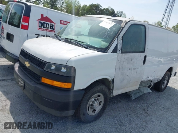 2018 Chevrolet Express Cargo Van with VIN 1GCWGAFP3J1270397, listed as a IAAI auction lot 41935825 with 1 mi miles. Bid and sale history available at carsss.com. Image 2.