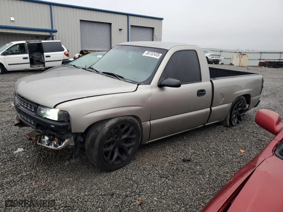 2002 Chevrolet Silverado 1500 LS with VIN 1GCEC14V32Z207294, listed as a Copart auction lot 88752435 with 0 mi miles and Salvage Title. Bid and sale history available at carsss.com. Image 1.
