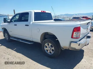2024 Ram 2500 Big Horn with VIN 3C6UR5DJXRG275902, listed as a IAAI auction lot 42663645 with 29,066 mi miles and . Bid and sale history available at DreamBid. Image 3.