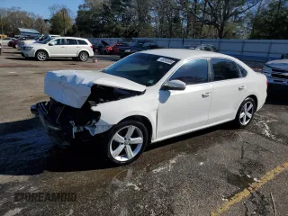 2013 Volkswagen Passat SE w/Sunroof & Nav with VIN 1VWBP7A31DC092632, listed as a Copart auction lot 48393085 with 142,193 mi miles and Salvage Title. Bid and sale history available at carsss.com. Image 1.