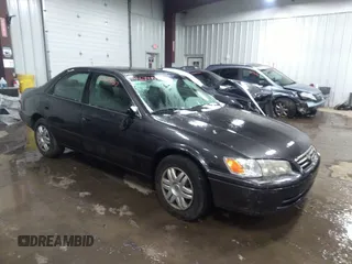 2001 Toyota Camry CE with VIN 4T1BG22K21U781964, listed as a IAAI auction lot 35629457 with 171,488 mi miles. Bid and sale history available at carsss.com. Image 1.