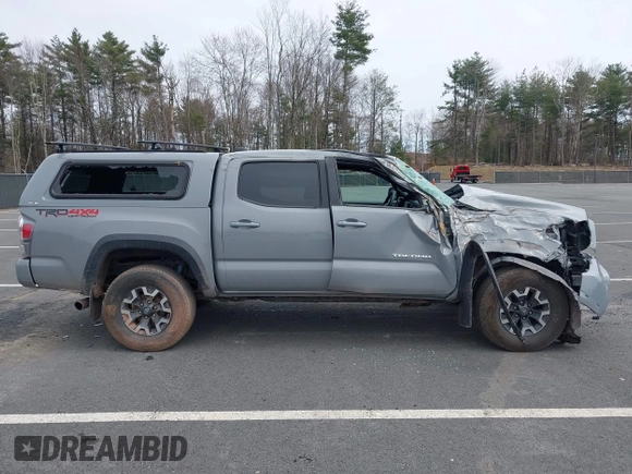 2021 Toyota Tacoma 4WD SR with VIN 3TMCZ5AN6MM392673, listed as a IAAI auction lot 41927892 with 53,470 mi miles. Bid and sale history available at carsss.com. Image 13.