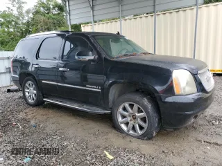2009 GMC Yukon Denali z VIN 1GKFK03229J124008, wystawiony jako Copart lot #56189155 z przebiegiem 258 994 mil mil oraz Tytuł czysty. Historia ofert i sprzedaży dostępna na DreamBid. Obrazek 4.