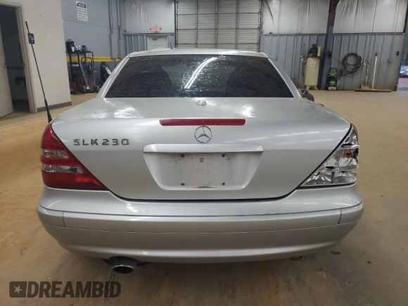 2003 Mercedes-Benz SLK-Class 2.3L with VIN WDBKK49F83F293647, listed as a Copart auction lot 51088045 with 199,456 mi miles and Salvage Title. Bid and sale history available at carsss.com. Image 6.