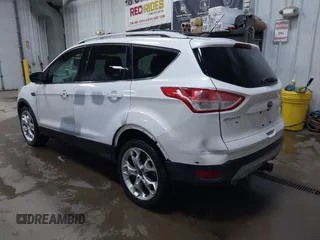 2013 Ford Escape Titanium с VIN 1FMCU9J96DUD54201, выставлен на аукционе IAAI как лот 42075287 с пробегом 147 923 миль миль и . История ставок и продаж доступна на DreamBid. Изображение 3.