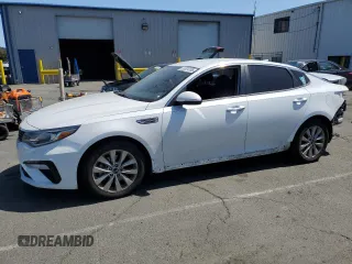 2020 Kia Optima LX z VIN 5XXGT4L30LG401747, wystawiony jako Copart lot #55524165 z przebiegiem 57 918 mil mil oraz Szkoda całkowita • Salvage title. Historia ofert i sprzedaży dostępna na DreamBid. Obrazek 1.