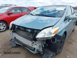 2013 Toyota Prius One with VIN JTDKN3DU2D1725401, listed as a IAAI auction lot 42066366 with 113,761 mi miles. Bid and sale history available at carsss.com. Image 6.