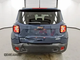 2020 Jeep Renegade Latitude with VIN ZACNJBBB4LPM04590, listed as a Copart auction lot 62933525 with 145,476 mi miles and Clean title. Bid and sale history available at DreamBid. Image 6.