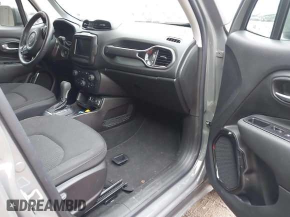2020 Jeep Renegade Latitude with VIN ZACNJABB4LPM07063, listed as a IAAI auction lot 41398716 with 29,576 mi miles and . Bid and sale history available at DreamBid. Image 5.