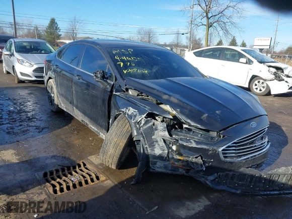 2020 Ford Fusion SE with VIN 3FA6P0HDXLR164704, listed as a IAAI auction lot 41190079 with 55,373 mi miles and . Bid and sale history available at carsss.com. Image 1.