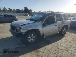 2002 Chevrolet TrailBlazer LS with VIN 1GNDS13S322295172, listed as a Copart auction lot 51548305 with 176,301 mi miles and Salvage Title. Bid and sale history available at DreamBid. Image 1.