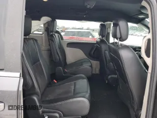 2019 Dodge Grand Caravan SXT with VIN 2C4RDGCG2KR580583, listed as a Copart auction lot 45134255 with 83,746 mi miles and Salvage Title. Bid and sale history available at DreamBid. Image 12.