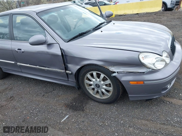 2005 Hyundai Sonata GLS with VIN KMHWF35H25A167370, listed as a IAAI auction lot 42049409 with 65,928 mi miles. Bid and sale history available at carsss.com. Image 6.