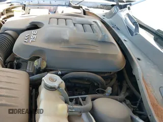 2018 Chrysler 300 Limited z VIN 2C3CCAKG1JH268982, wystawiony jako IAAI lot #41970047 z przebiegiem 44 812 mil mil oraz . Historia ofert i sprzedaży dostępna na DreamBid. Obrazek 19.