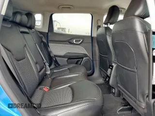 2022 Jeep Compass Latitude z VIN 3C4NJCBB5NT139019, wystawiony jako Copart lot #57121185 z przebiegiem 30 894 mil mil oraz Nie do naprawy • Non repairable. Historia ofert i sprzedaży dostępna na DreamBid. Obrazek 11.