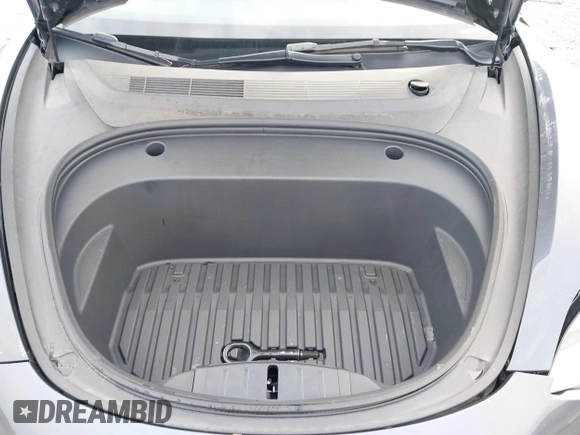 2022 Tesla Model 3 Long Range with VIN 5YJ3E1EB8NF201023, listed as a IAAI auction lot 41942943 with 30,635 mi miles and . Bid and sale history available at DreamBid. Image 10.