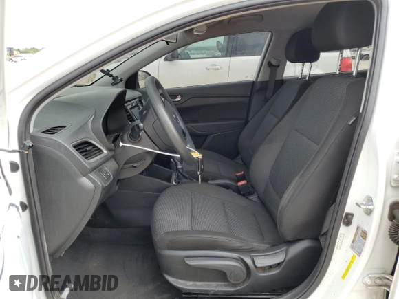 2021 Hyundai Accent SE z VIN 3KPC24A67ME147852, wystawiony jako Copart lot #56065625 z przebiegiem 77 003 mil mil oraz Szkoda całkowita • Salvage title. Historia ofert i sprzedaży dostępna na DreamBid. Obrazek 7.