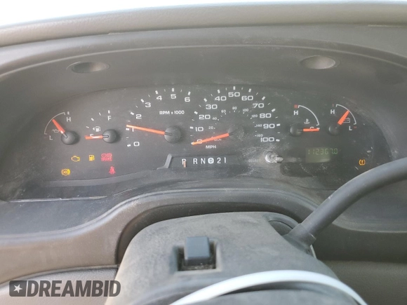 2008 Ford Econoline Passenger XL with VIN 1FMNE11W38DA13843, listed as a Copart auction lot 81769724 with 112,367 mi miles and Salvage Title. Bid and sale history available at DreamBid. Image 9.