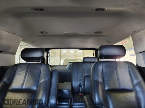 2007 GMC Yukon Denali z VIN 1GKFK63867J362741, wystawiony jako Copart lot #59442875 z przebiegiem 198 247 mil mil oraz Czysty tytuł • Clean title. Historia ofert i sprzedaży dostępna na DreamBid. Obrazek 10.