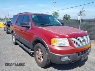 2005 Ford Expedition Special Service with VIN 1FMFU16575LA44568, listed as a IAAI auction lot 42056038 with 83,586 mi miles. Bid and sale history available at carsss.com. Image 6.