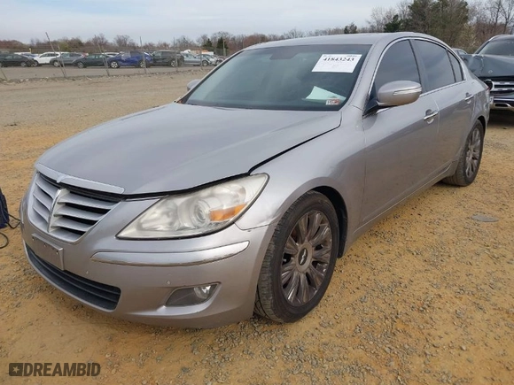 2009 Hyundai Genesis with VIN KMHGC46EX9U054715, listed as a IAAI auction lot 41843243 with 278,521 mi miles. Bid and sale history available at carsss.com. Image 2.