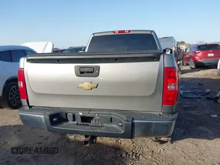 2007 Chevrolet Silverado 1500 1LT with VIN 1GCEK14097Z541862, listed as a IAAI auction lot 41360063 with 122,678 mi miles and . Bid and sale history available at DreamBid. Image 16.