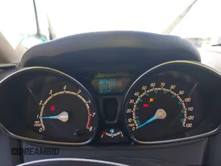 2019 Ford Fiesta SE z VIN 3FADP4BJ2KM159022, wystawiony jako IAAI lot #42269813 z przebiegiem 55 107 mil mil oraz . Historia ofert i sprzedaży dostępna na DreamBid. Obrazek 7.