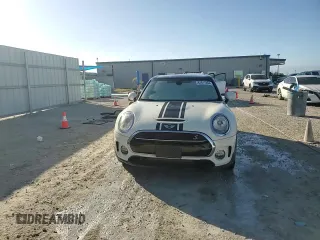 2017 MINI Clubman Cooper S with VIN WMWLN9C53H2E48646, listed as a Copart auction lot 81617954 with 68,255 mi miles and Non Repairable. Bid and sale history available at carsss.com. Image 15.