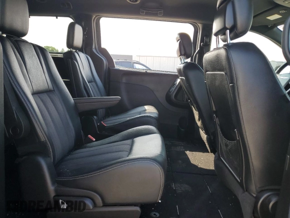 2016 Chrysler Town & Country S with VIN 2C4RC1HG7GR208222, listed as a Copart auction lot 71686304 with 150,588 mi miles and Non Repairable. Bid and sale history available at DreamBid. Image 11.