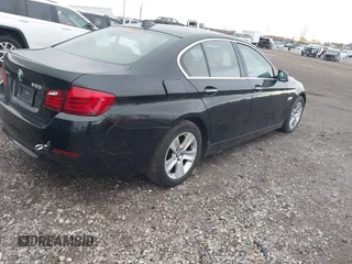 2013 BMW 5 Series 528i xDrive with VIN WBAXH5C59DDW15444, listed as a IAAI auction lot 40818314 with 114,901 mi miles and . Bid and sale history available at DreamBid. Image 4.