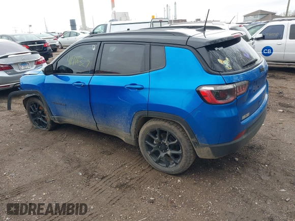 2022 Jeep Compass Latitude z VIN 3C4NJCBB9NT172153, wystawiony jako IAAI lot #41918327 z przebiegiem 95 504 mil mil oraz . Historia ofert i sprzedaży dostępna na DreamBid. Obrazek 3.
