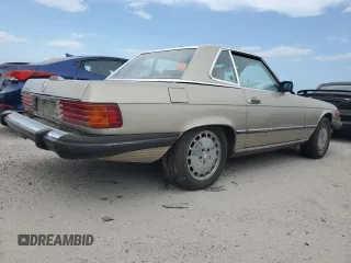 1988 Mercedes-Benz 560 560SL with VIN WDBBA48D2JA082358, listed as a Copart auction lot 76776024 with 105,148 mi miles and Salvage Title. Bid and sale history available at carsss.com. Image 3.