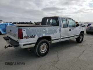 1991 Chevrolet Silverado 2500 z VIN 2GCFK29K9M1128980, wystawiony jako Copart lot #59766095 z przebiegiem 249 498 mil mil oraz Czysty tytuł • Clean title. Historia ofert i sprzedaży dostępna na DreamBid. Obrazek 3.