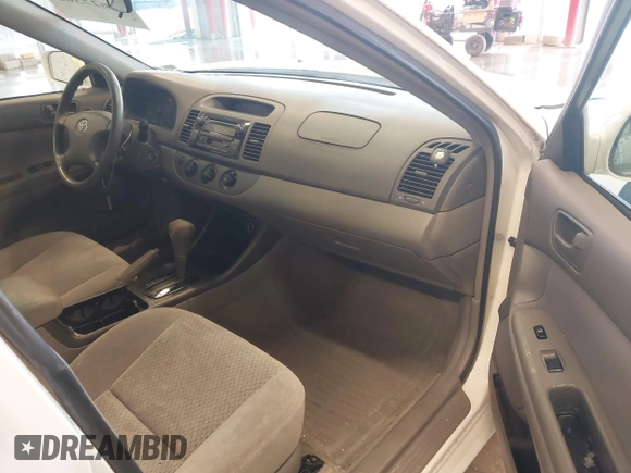 2004 Toyota Camry LE with VIN 4T1BE32K64U339432, listed as a IAAI auction lot 41622306 with 116,442 mi miles. Bid and sale history available at carsss.com. Image 5.