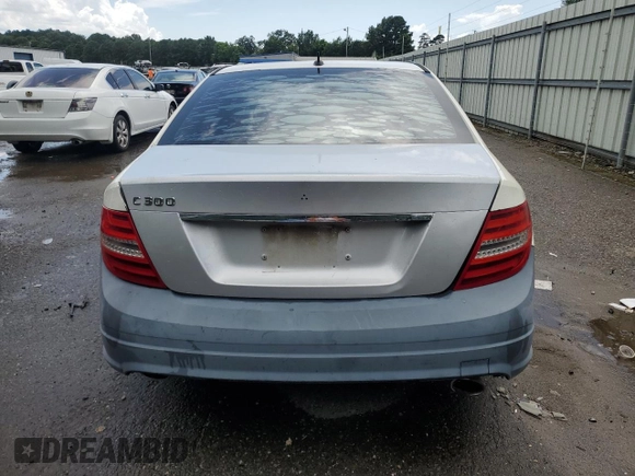 2011 Mercedes-Benz C 300 Sport с VIN WDDGF5EB5BR136844, выставлен на аукционе Copart как лот 63857685 с пробегом Не указан миль и Чистый • Clean title. История ставок и продаж доступна на DreamBid. Изображение 6.