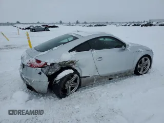 2010 Audi TTS z VIN TRUK1AFK3A1021009, wystawiony jako Copart lot #45598215 z przebiegiem 80 615 mil mil oraz Szkoda całkowita • Salvage title. Historia ofert i sprzedaży dostępna na DreamBid. Obrazek 3.