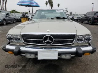1987 Mercedes-Benz 560 with VIN WDBBA48D6HA070949, listed as a Copart auction lot 75353644 with 114,792 mi miles and Clean Title. Bid and sale history available at carsss.com. Image 5.